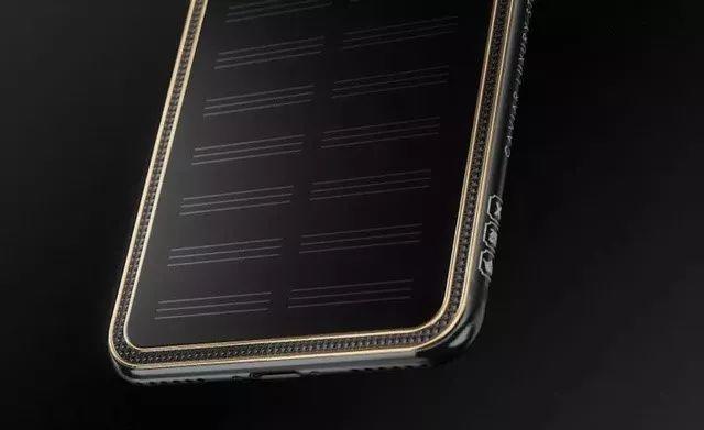什么是光伏人成功的标配？用太阳能充电的iPhone X！